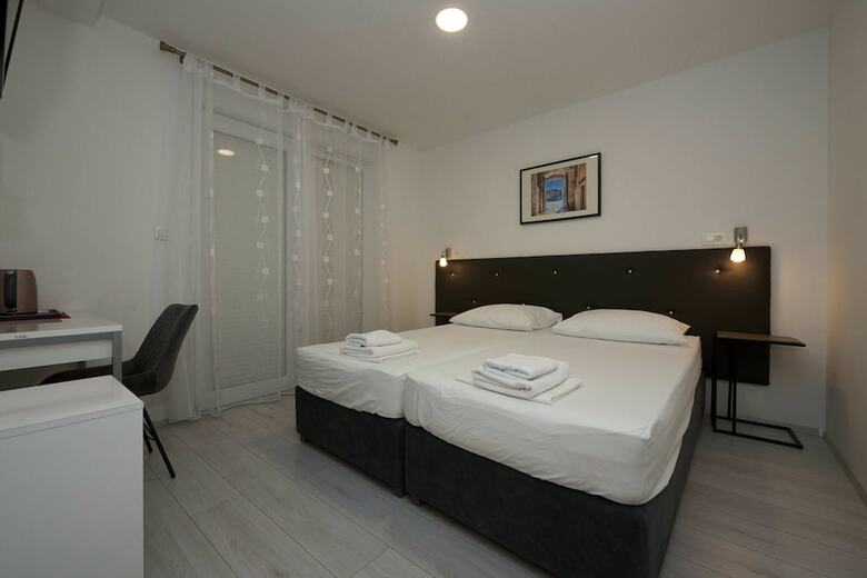 Hotel Apartments & Rooms ?aja