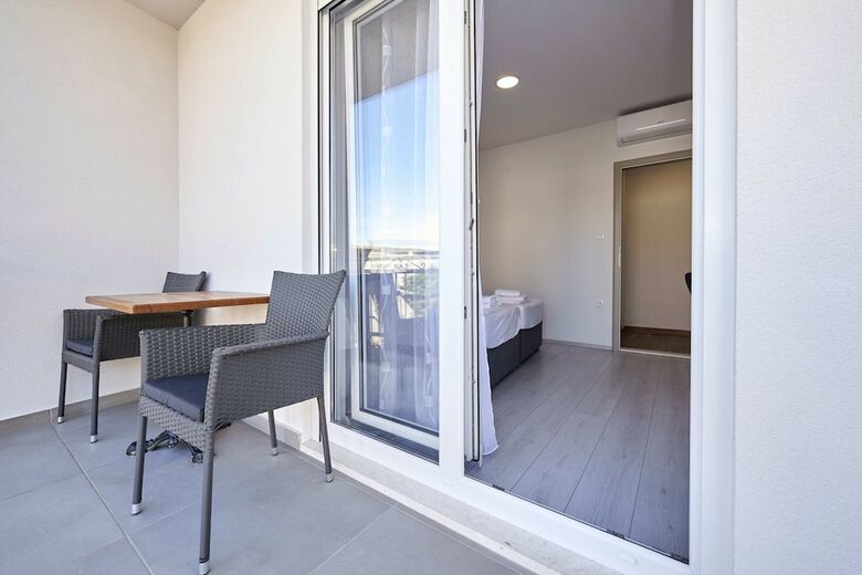 Hotel Apartments & Rooms ?aja