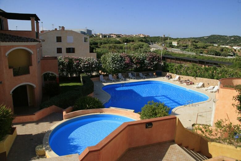 Apartamento Le Residenze Con Piscina