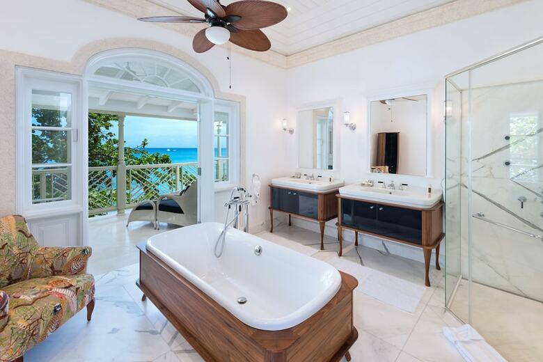 Villa Hemingway House Blue Sky Luxury