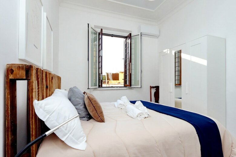 Piazza Capponi Apartment