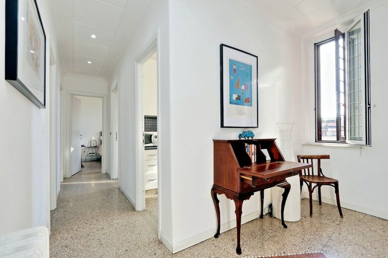 Piazza Capponi Apartment