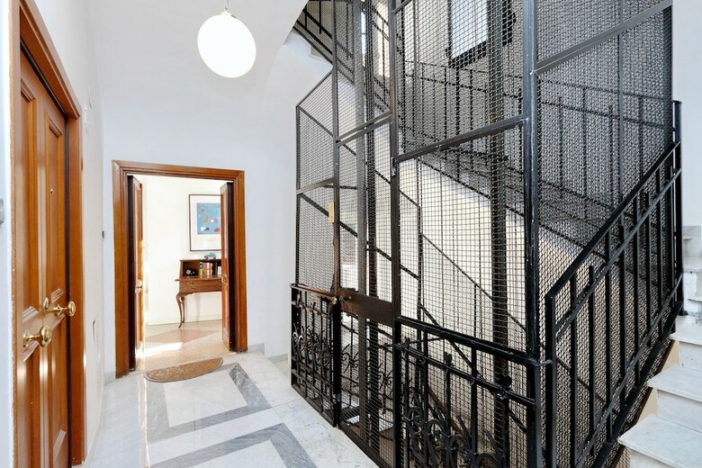 Piazza Capponi Apartment