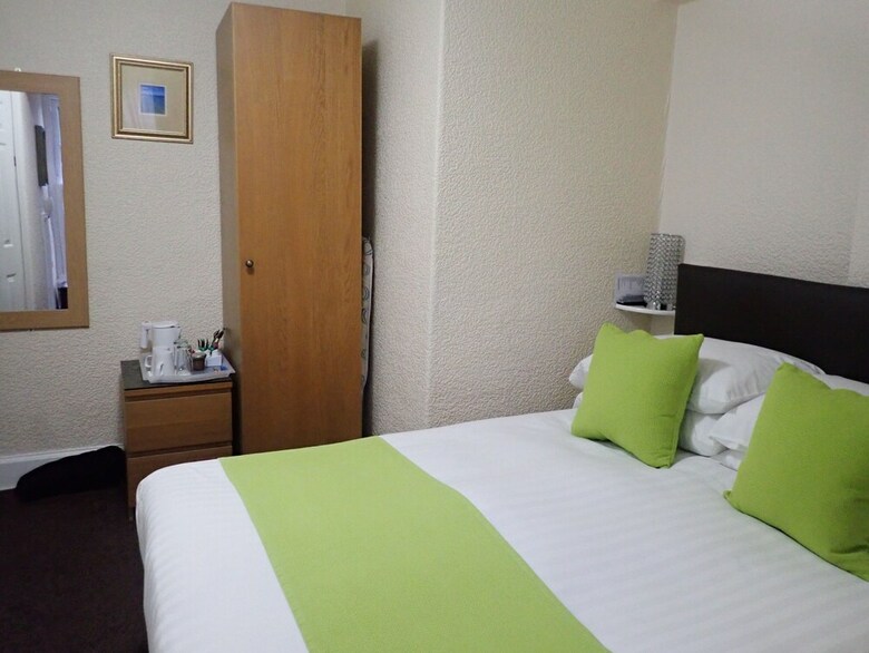 Hotel Hazeldene Guest House