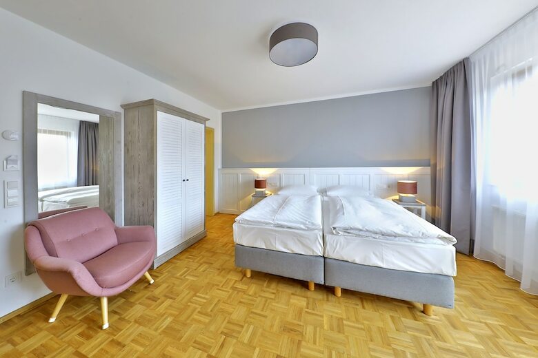 Hotel-21