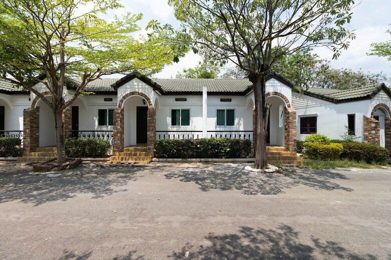 Hotel Oyo 863 Davikarn Resort