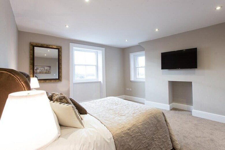 Luxury Townhouse 350 Yds From Racecourse