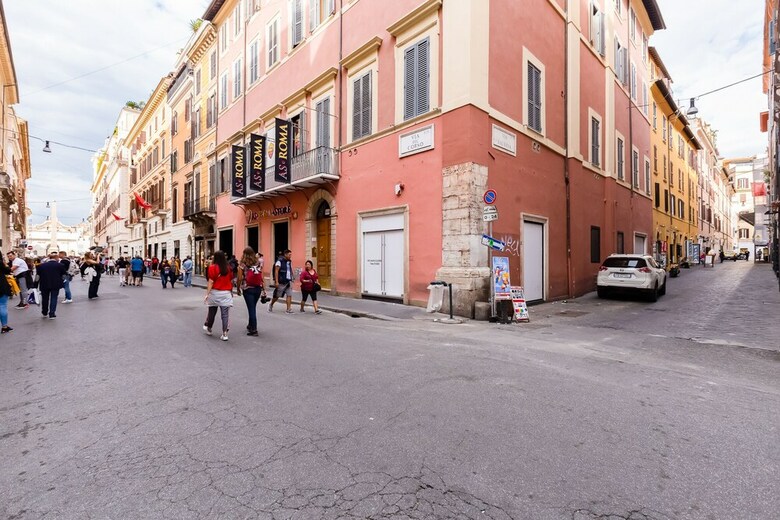 Historical Apartment Near Spanish Steps