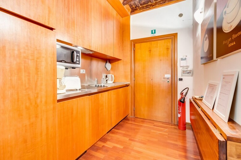 Historical Apartment Near Spanish Steps