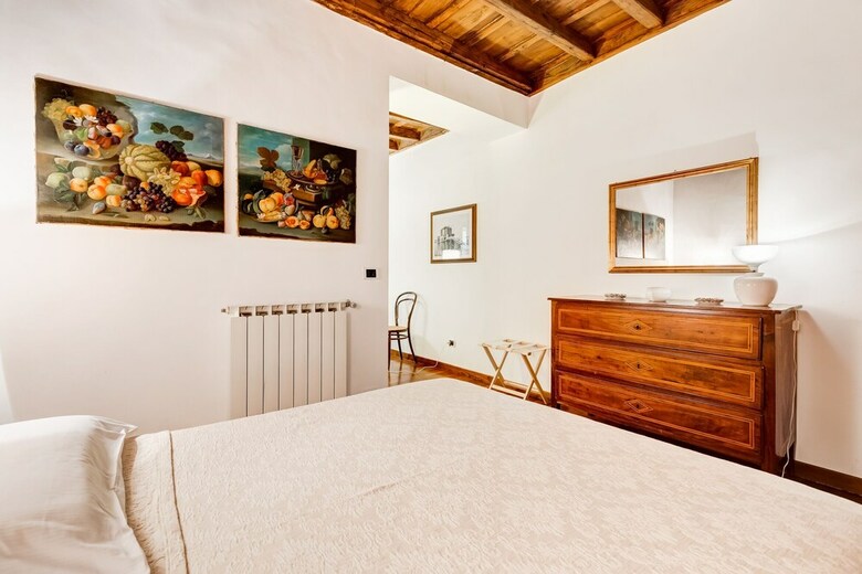 Historical Apartment Near Spanish Steps