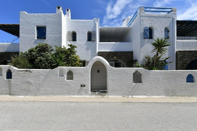 Santa Flora 3 Bedroom House Parikias Edge