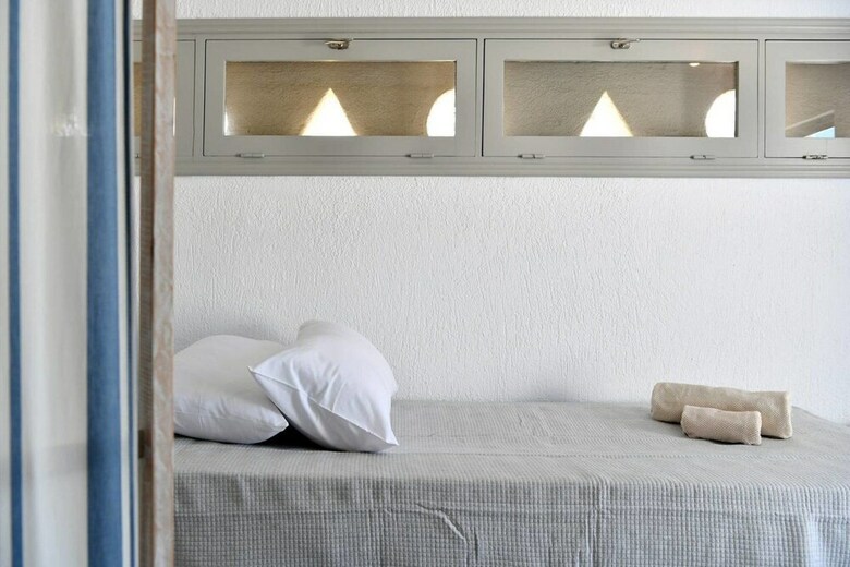 Santa Flora 3 Bedroom House Parikias Edge