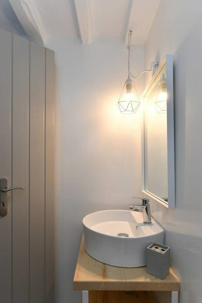 Santa Flora 3 Bedroom House Parikias Edge