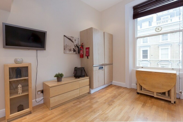Apartamento 23/43 Stunning Mezzanine Studio In Notting Hill
