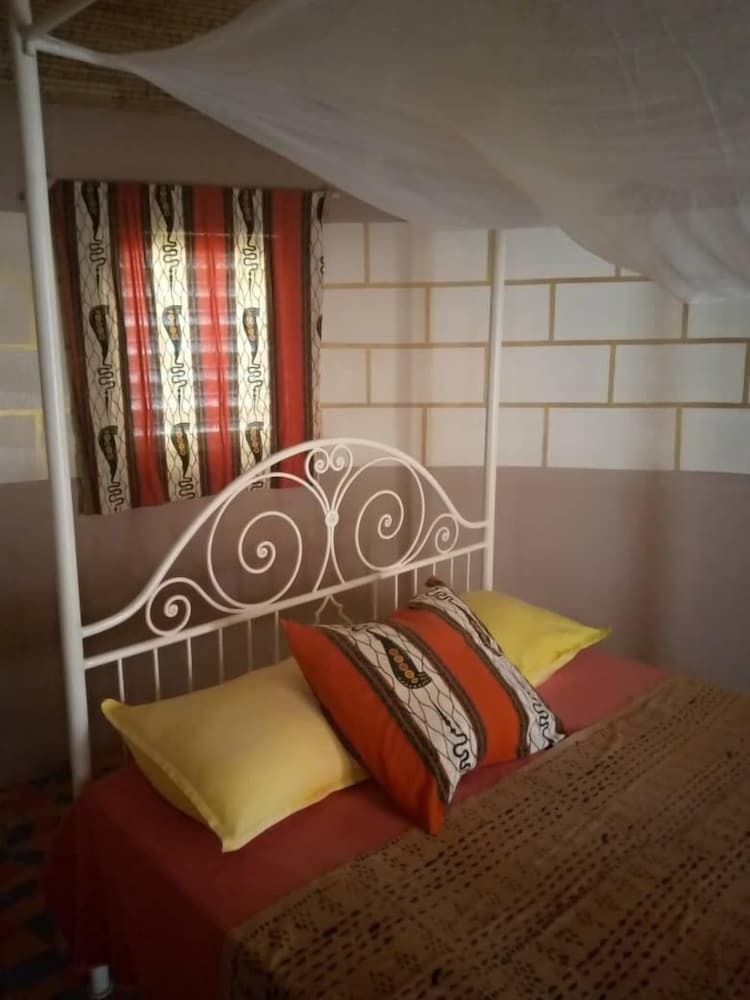 Hotel Campement Baobab