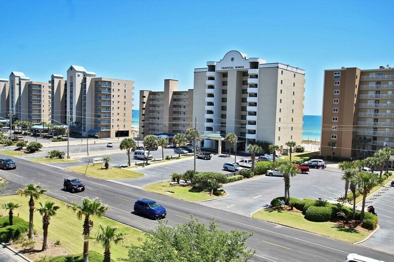 Crystal Tower By Youngs Suncoast