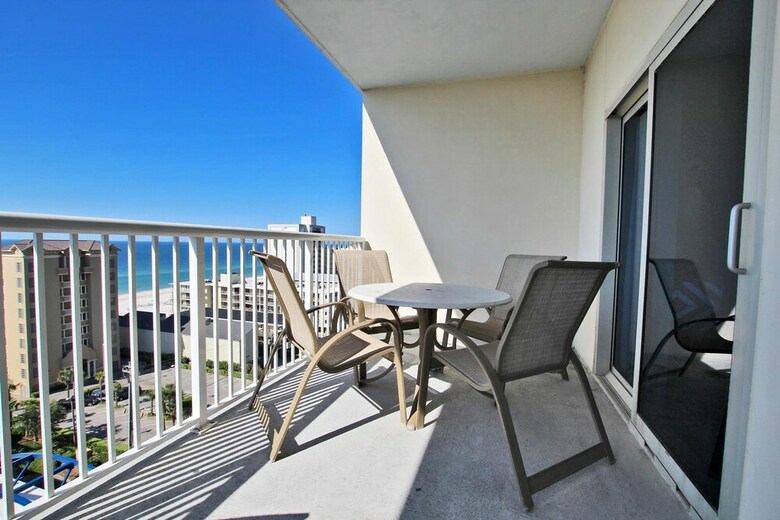 Crystal Tower By Youngs Suncoast