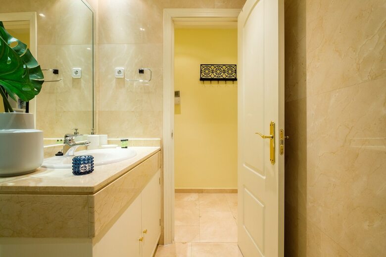 Apartamento Estudio Con Terraza En Malasa�a