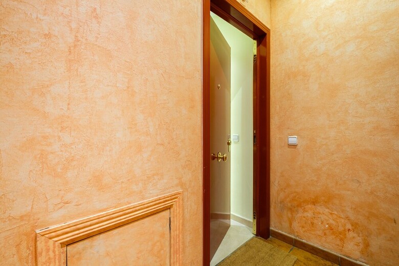 Apartamento Estudio Con Terraza En Malasa�a