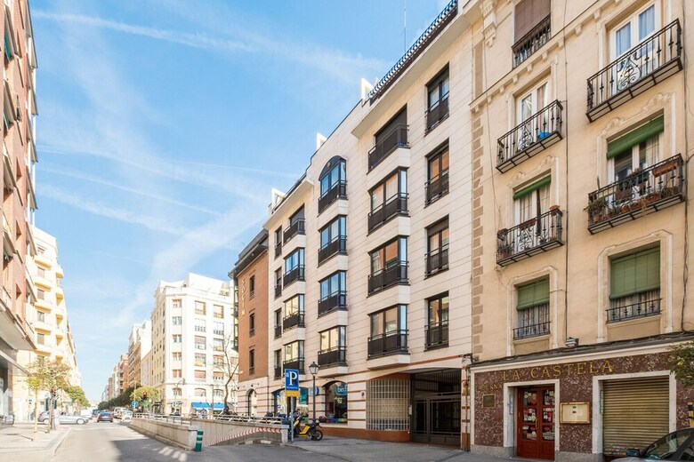 Apartamento Acogedor �tico Con Terraza En Retiro