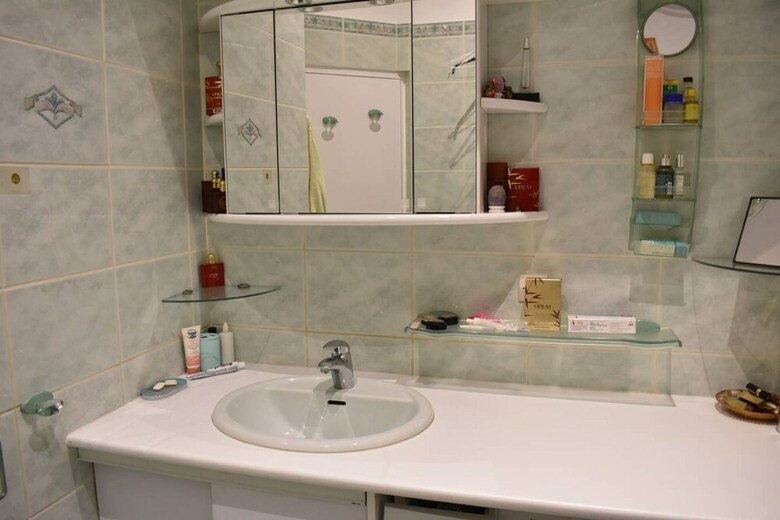 Charming 2 Bedroom Apartment With City View