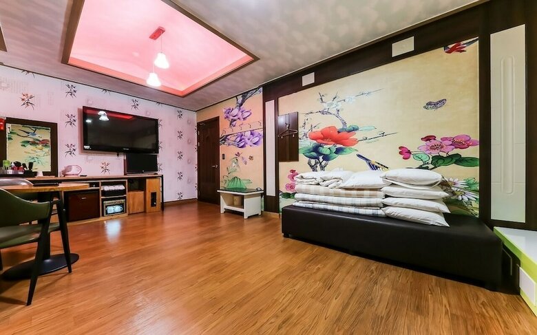 Seocheon Taxi Hotel