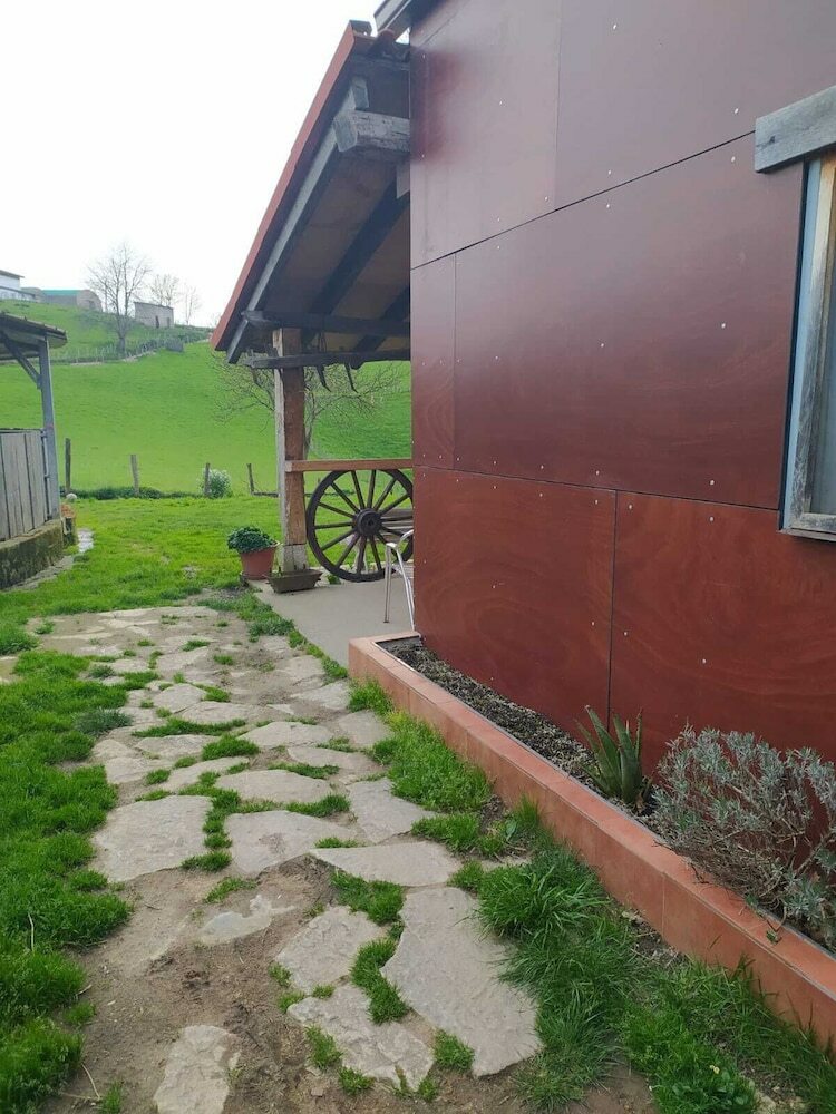 Hostal Alarpe Aterpetxea - Hostel