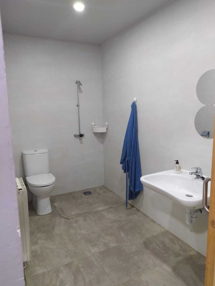Hostal Alarpe Aterpetxea - Hostel
