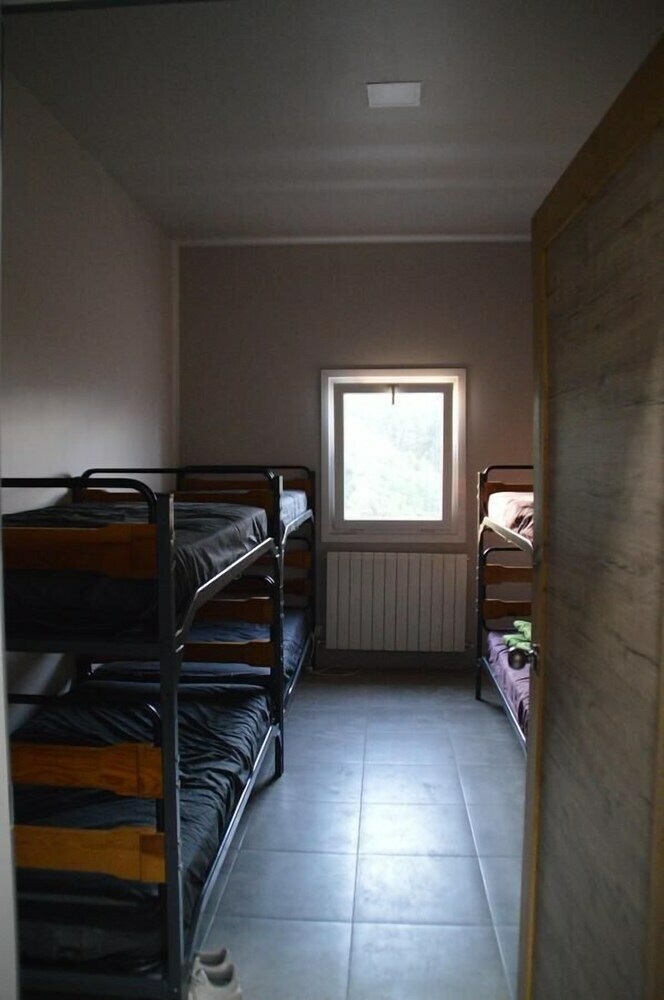 Hostal Alarpe Aterpetxea - Hostel