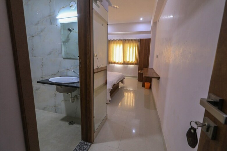Hotel Gorakh Shyam Resort