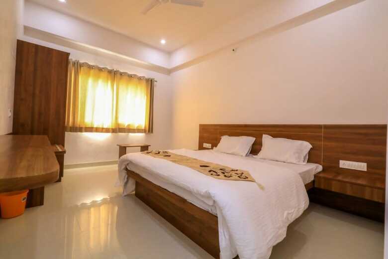 Hotel Gorakh Shyam Resort