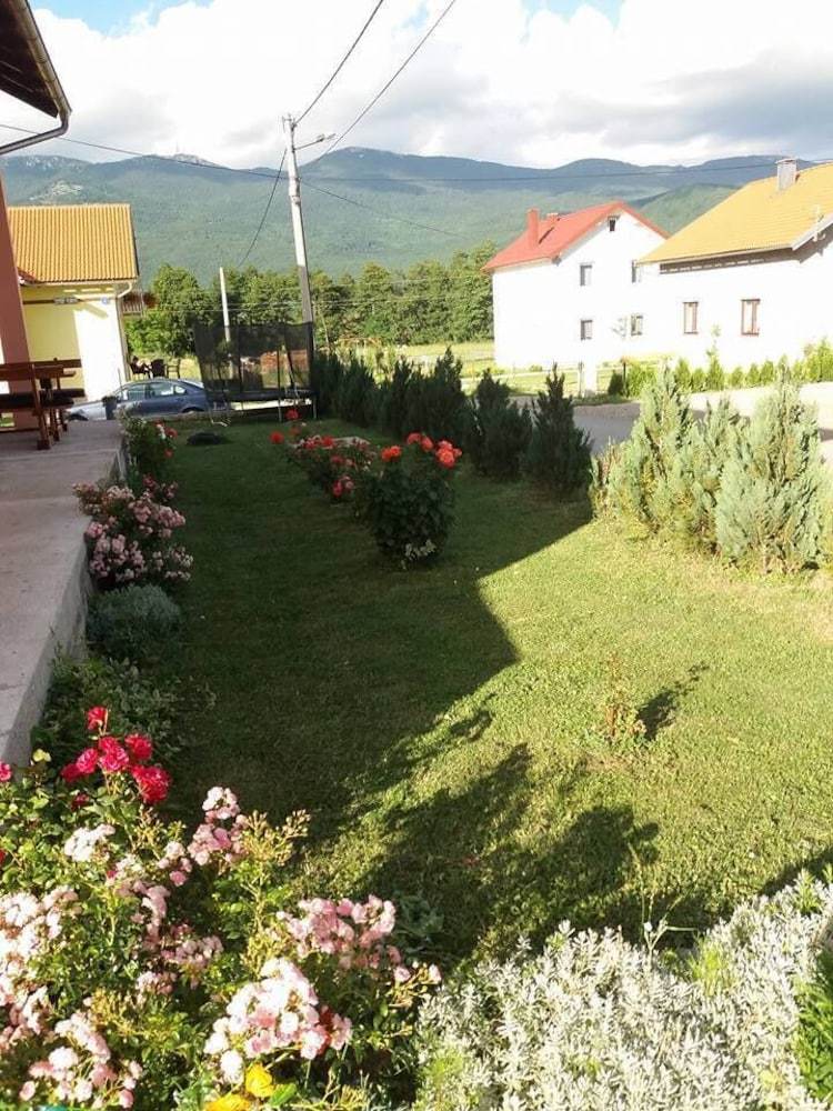 Hotel Guest House Macic