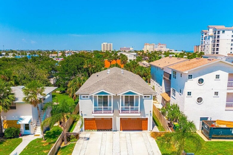 Villa Sun-splashed Luxe Townhome - Walk To The Sand