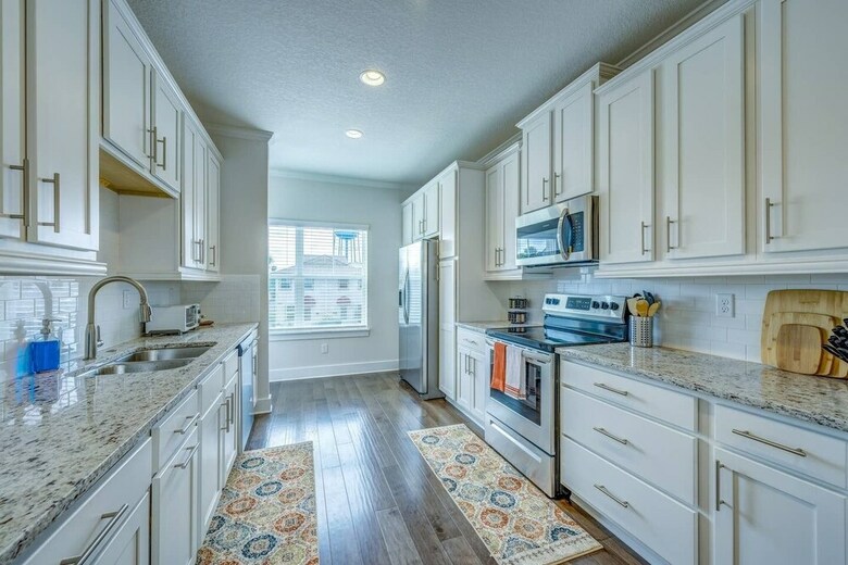 Villa Beach Escape Four - Luxury Townhome