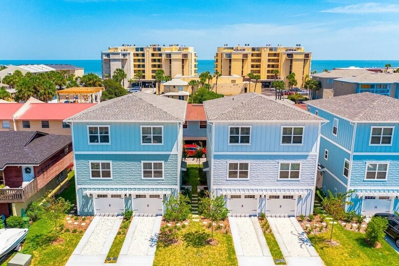 Villa Beach Escape Four - Luxury Townhome