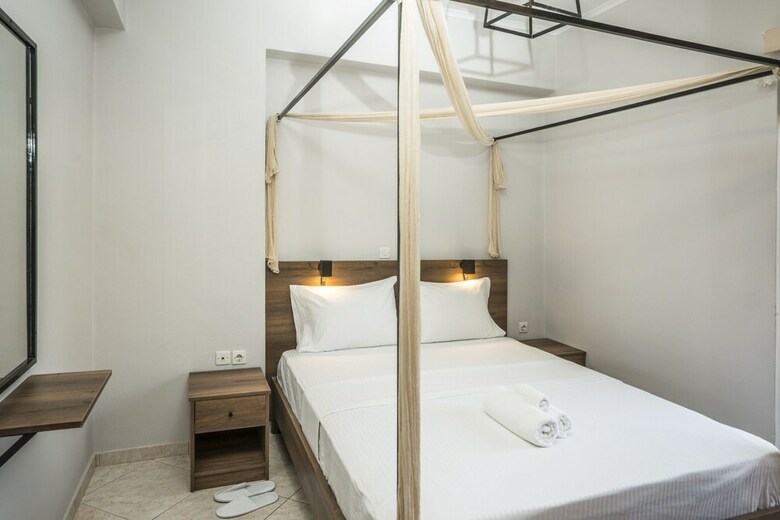 Deluxe Sunny Apartments