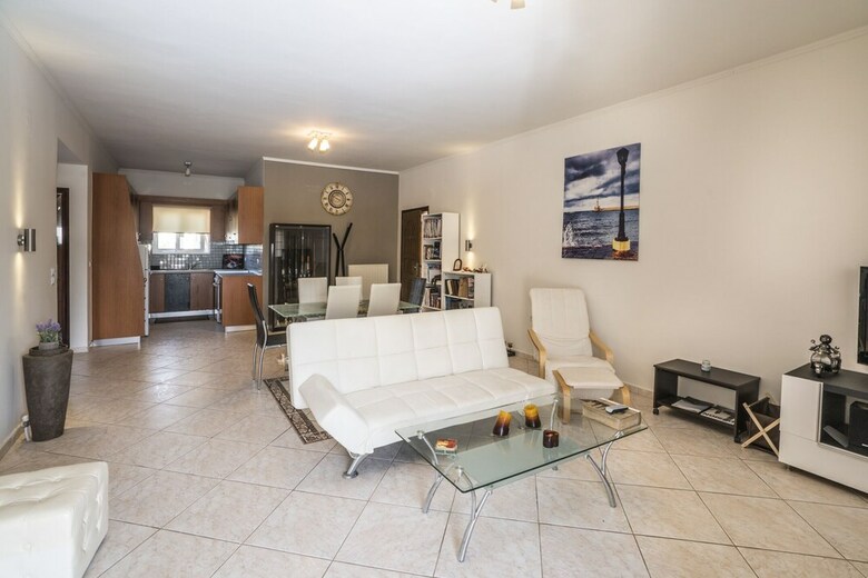 Deluxe Sunny Apartments