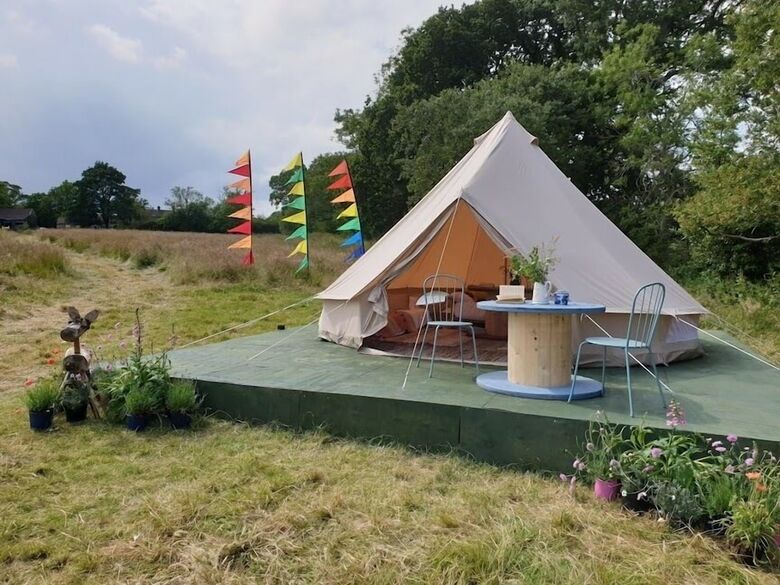 Cabana Mellow Yellow Bell Tent - Family Zone