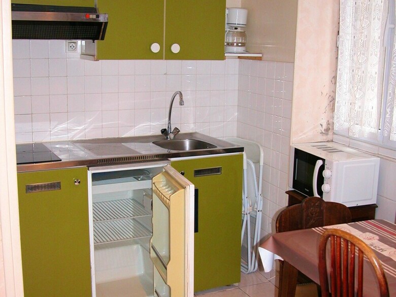 Apartamento Studio In N�ris-les-bains, With Enclosed Garden And Wifi