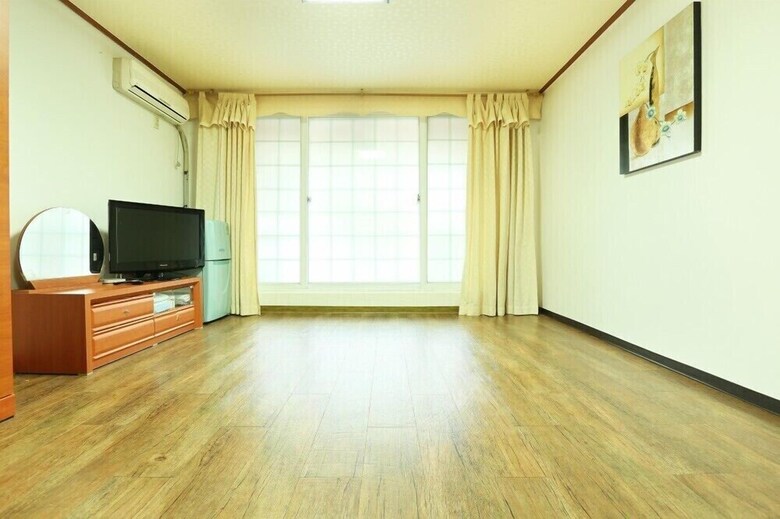 Apartamentos You And Me Pension