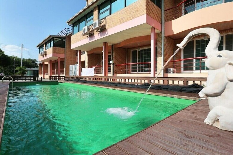 Apartamentos You And Me Pension