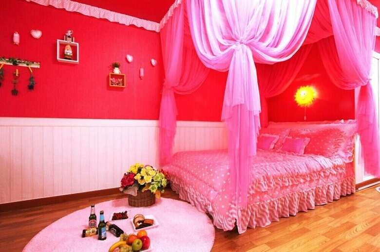 Apartamentos Red Post Box Pension