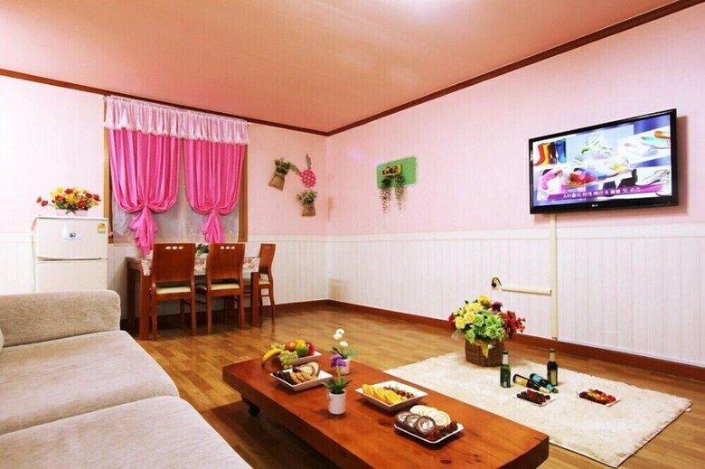 Apartamentos Red Post Box Pension