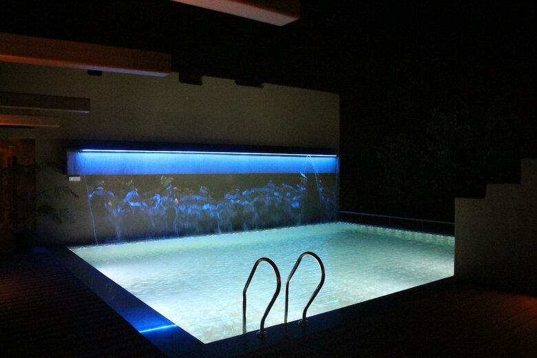 Hotel 3102bce