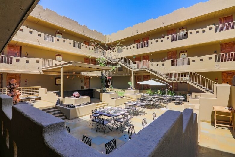 Hotel 3102bce