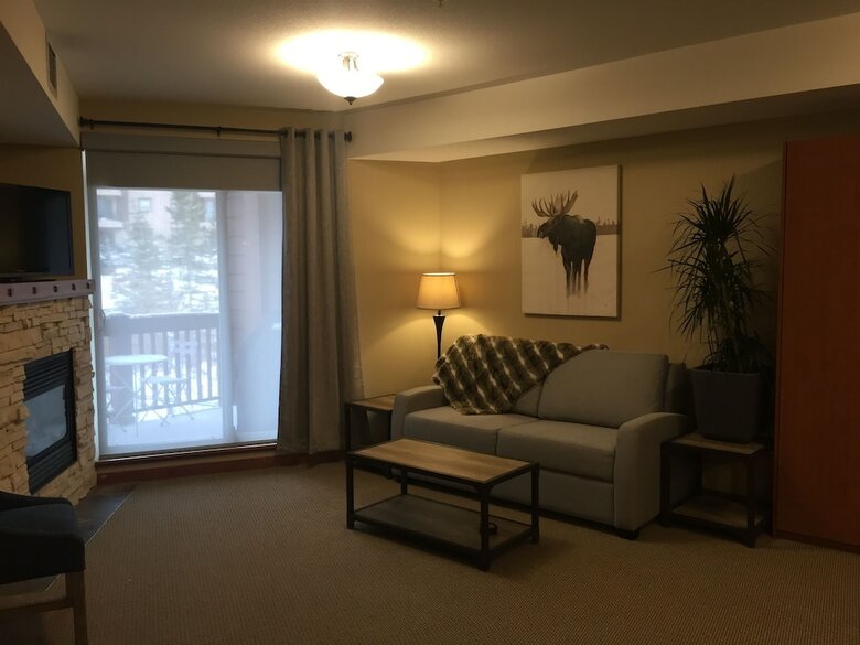 Beautiful Spacious Mountain Studios