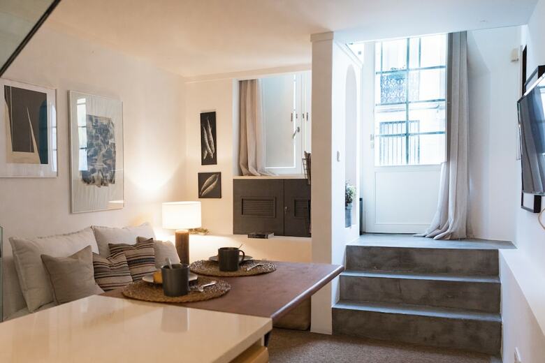 Apartamentos Janelas Verdes Stylish Tailor Made Flat