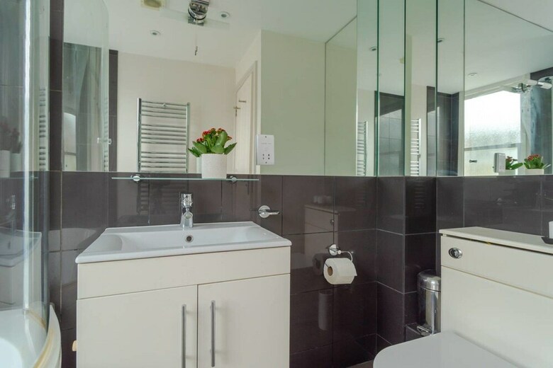 Apartamento Charming 2 Bed Flat In Shepherd's Bush!