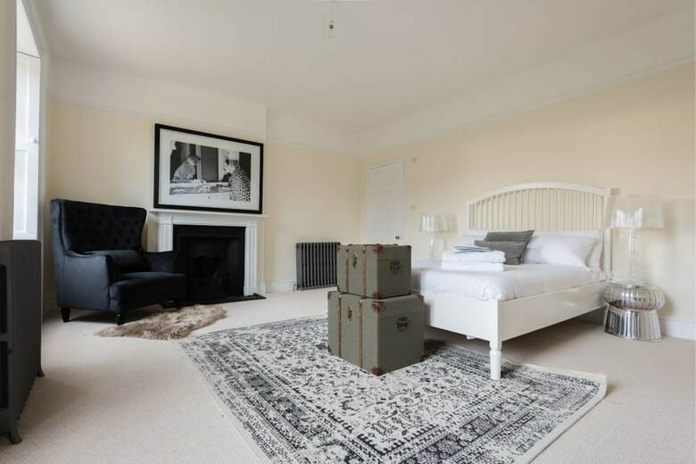 The Modern Dukes Retreat - Stunning 6bdr Manor House