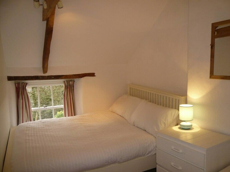 Rustic Cottage W/ Hot Tub In Treburgett, Cornwall